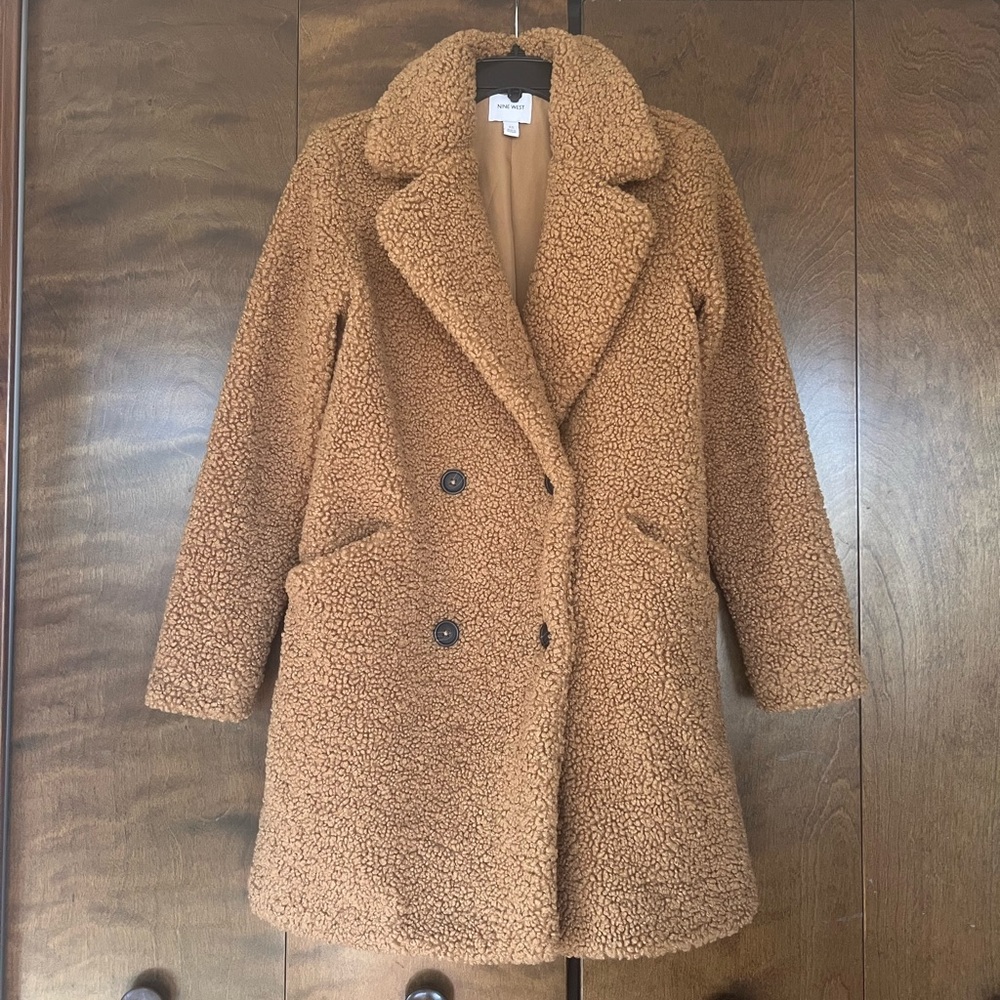 SOLD - Teddy coat